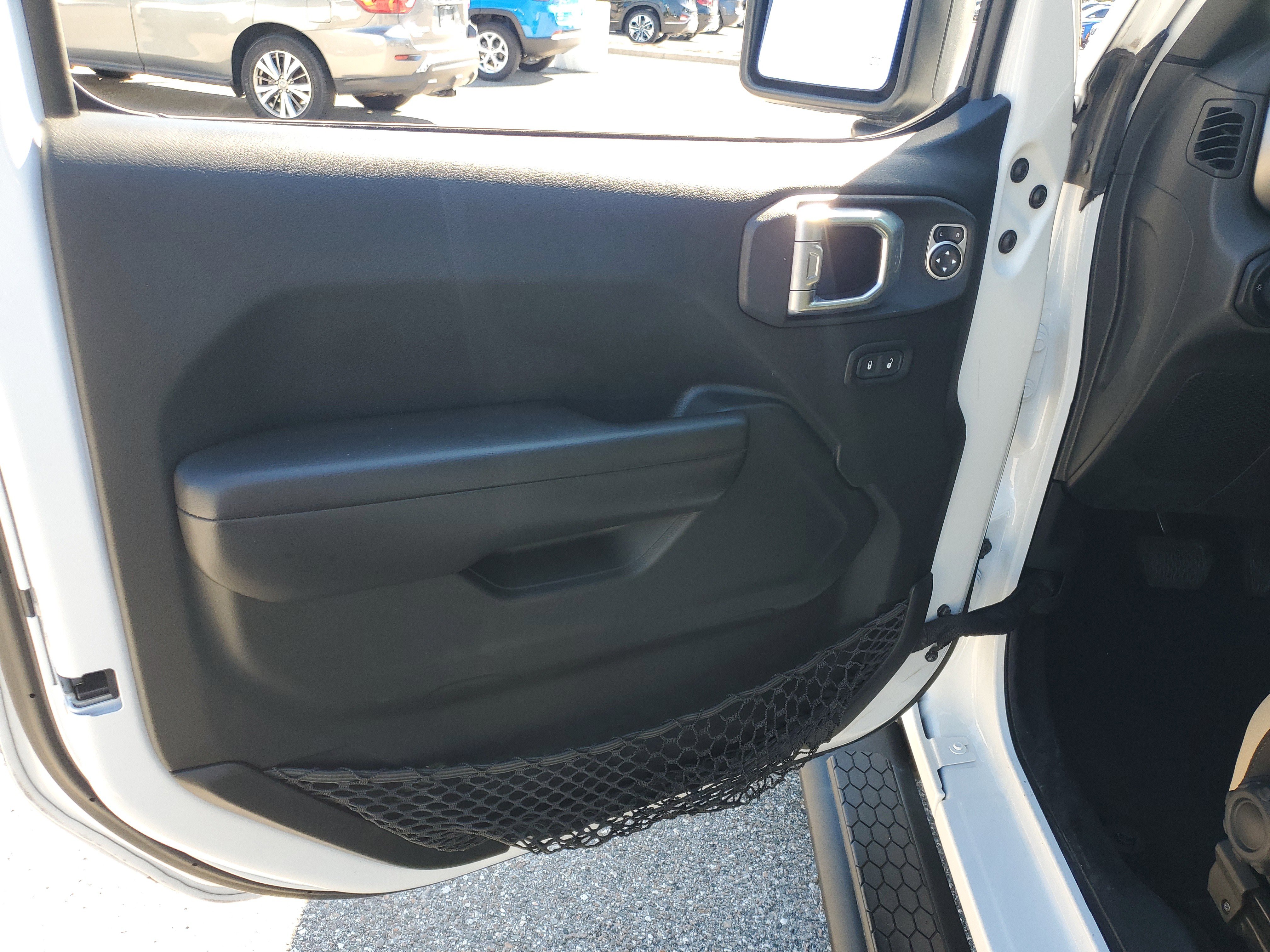 Used 2019 Jeep Wrangler Sport S image 12