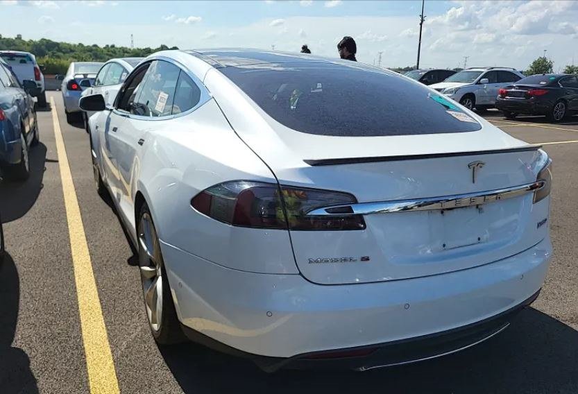 Used 2014 Tesla Model S P85D AWD/4WD image 2
