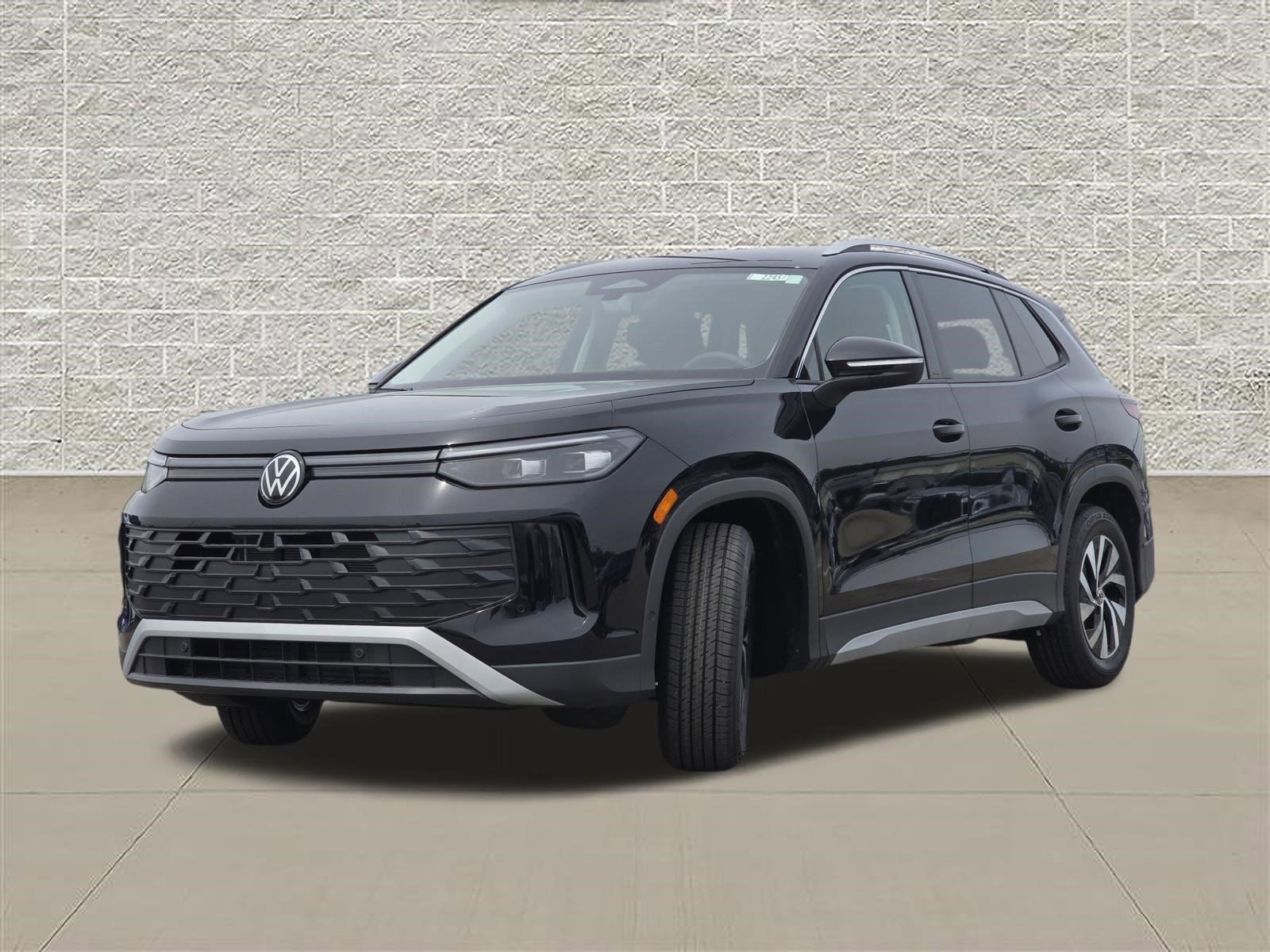 New 2026 Volkswagen Tiguan S FWD image 3