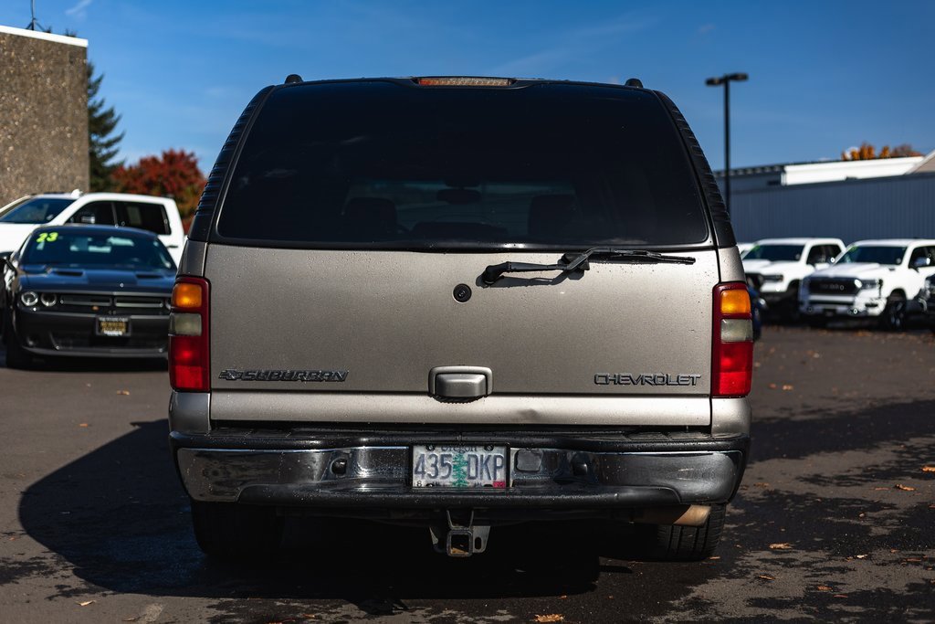 Used 2003 Chevrolet Suburban 4WD image 9