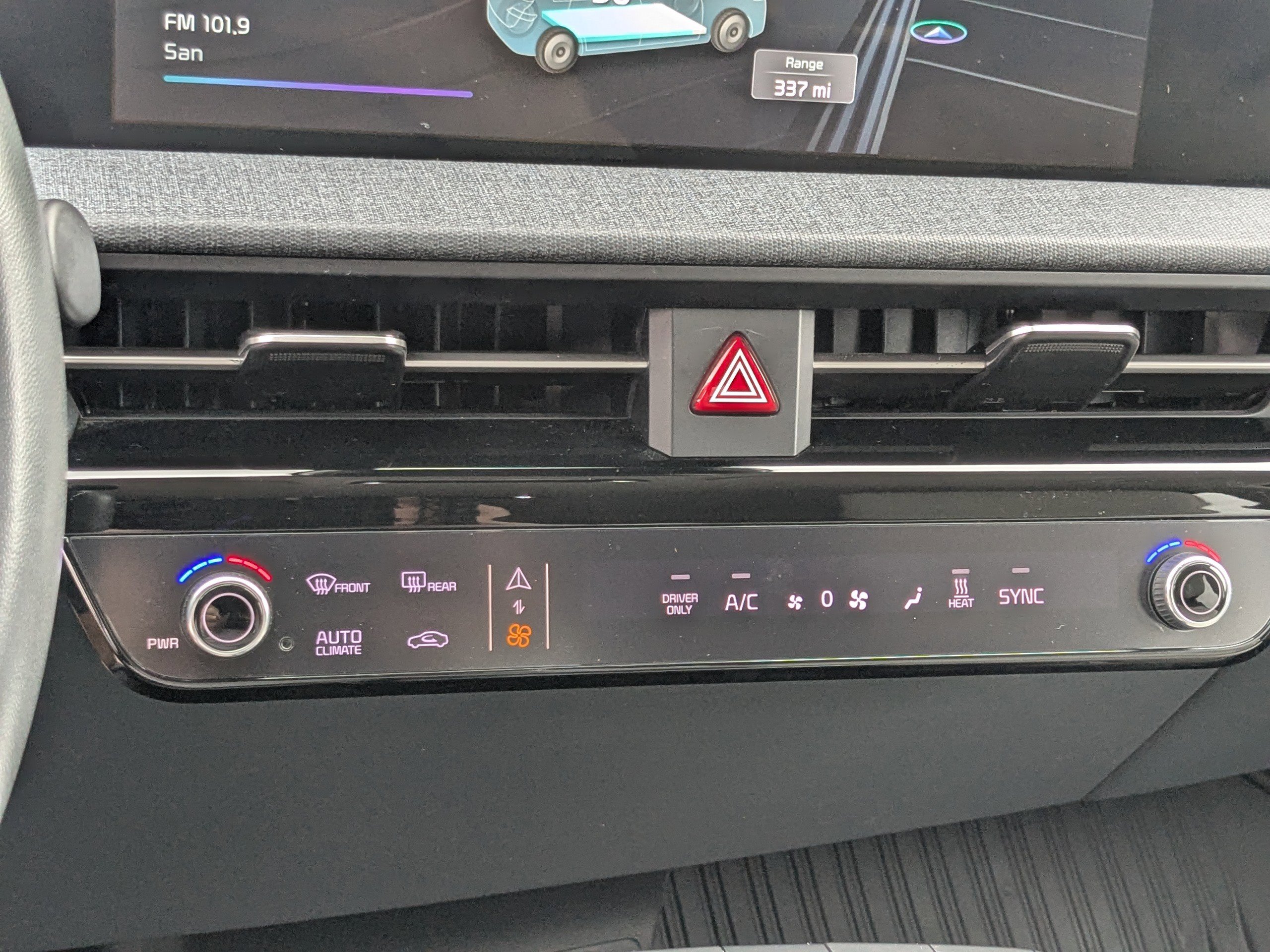 Used 2022 Kia EV6 Wind RWD image 13