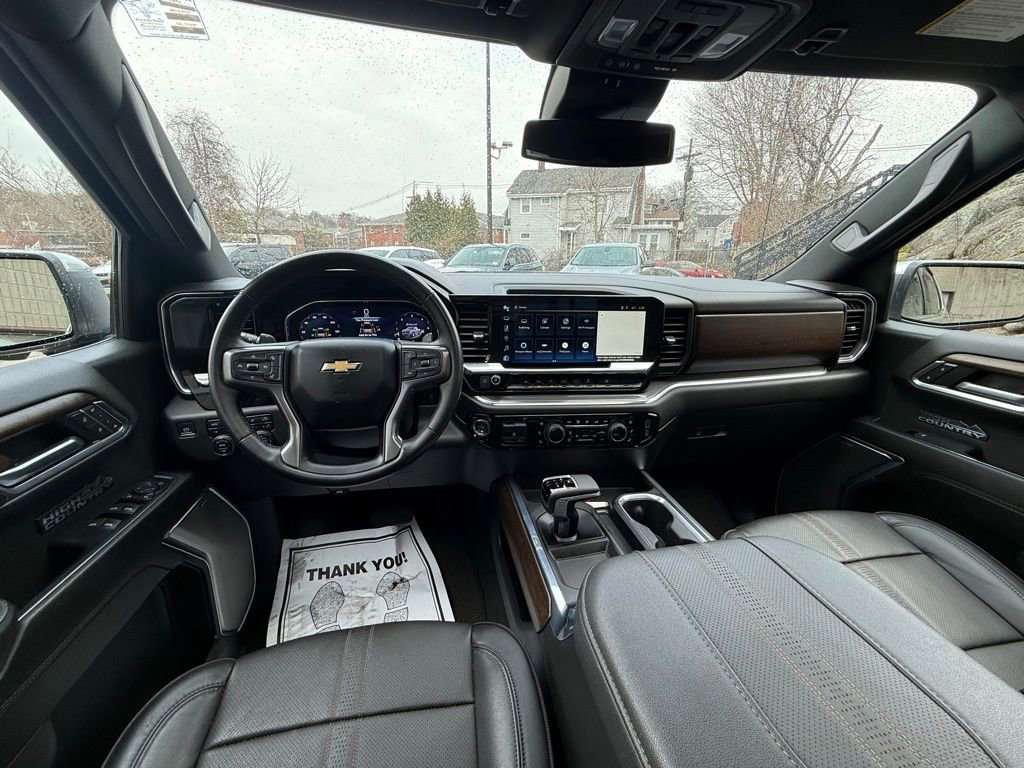 Used 2024 Chevrolet Silverado 1500 High Country image 21