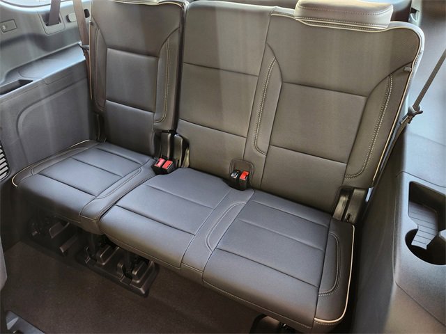 New 2025 Chevrolet Suburban Premier image 24