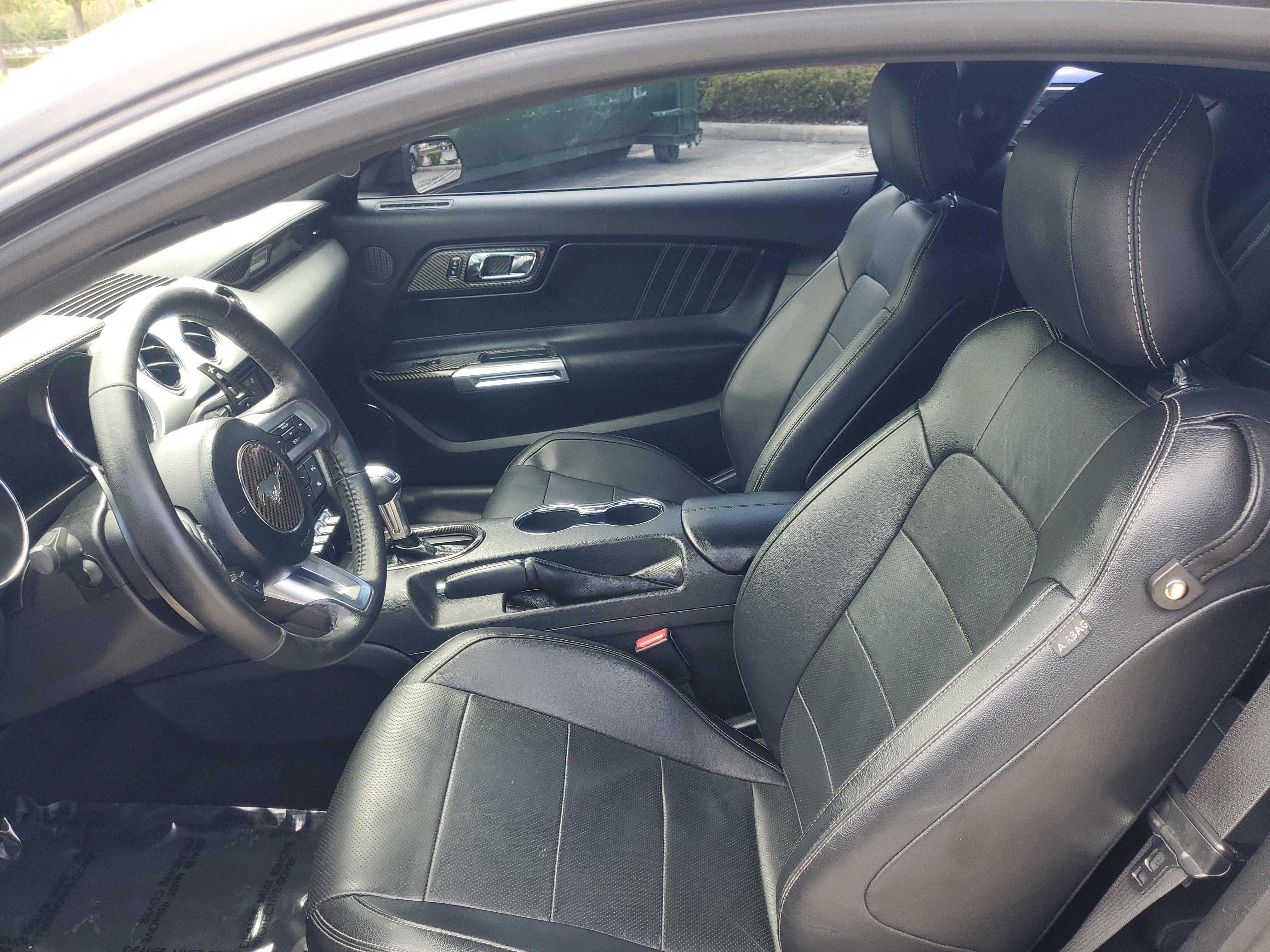 Used 2016 Ford Mustang Premium RWD image 10