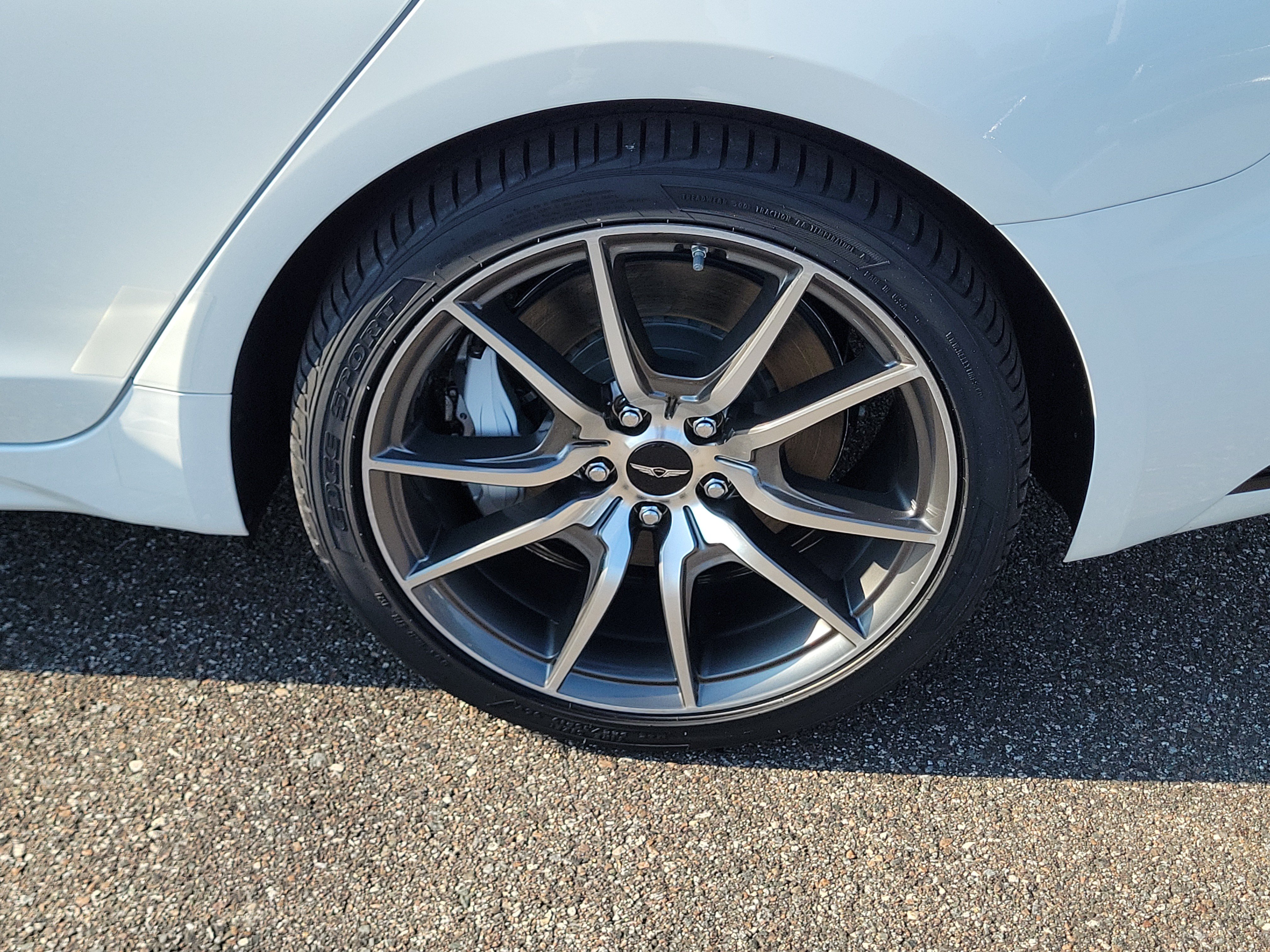 Used 2024 Genesis G70 2.5T AWD/4WD image 36