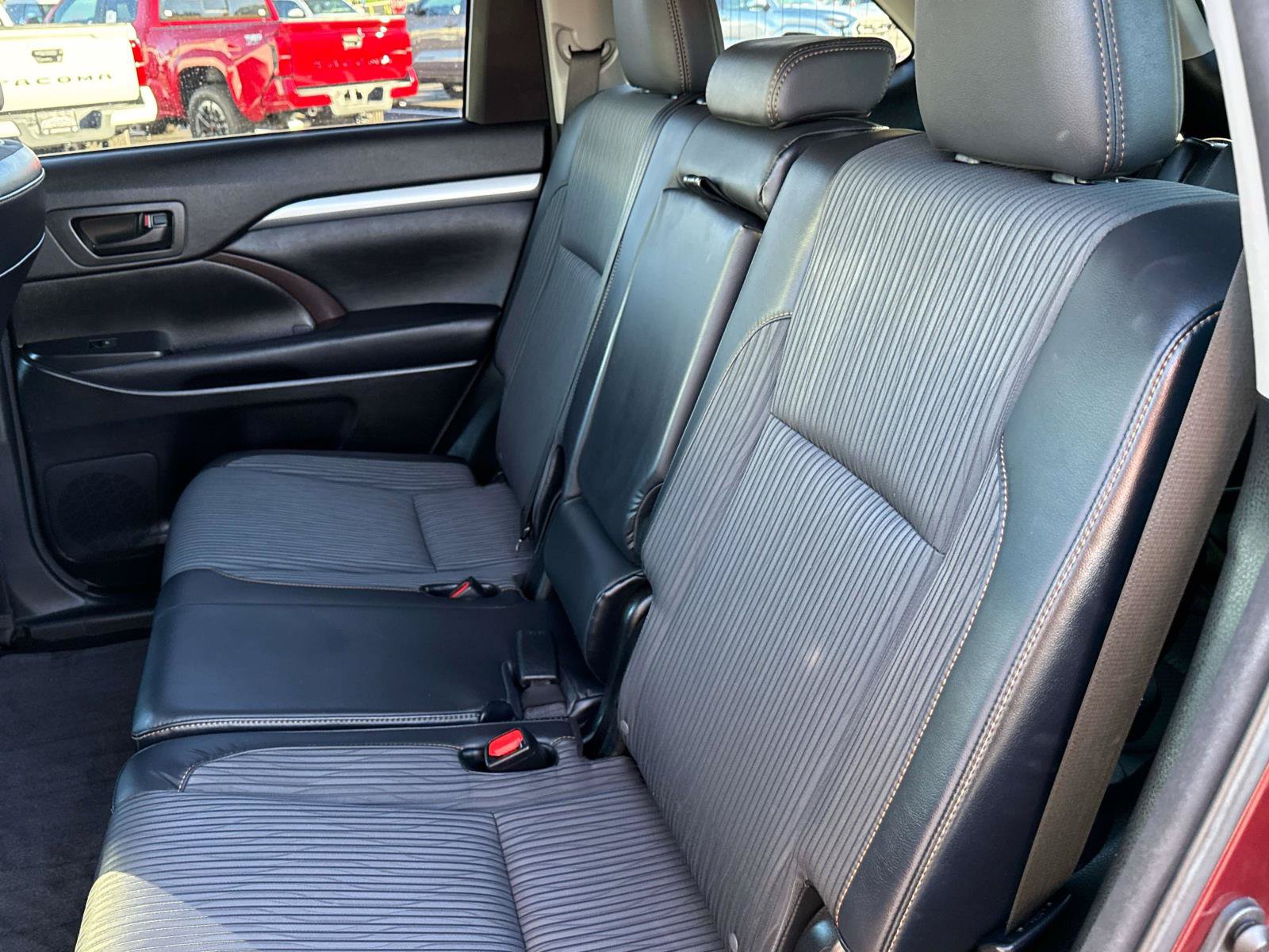 Used 2015 Toyota Highlander Plus AWD/4WD image 13