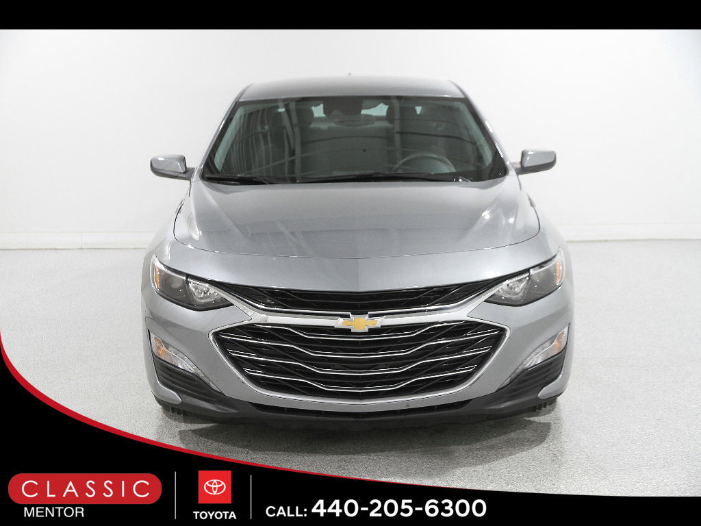 Used 2024 Chevrolet Malibu LT FWD image 2