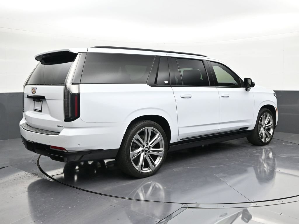 Certified 2026 Cadillac Escalade ESV Platinum Sport AWD/4WD image 5