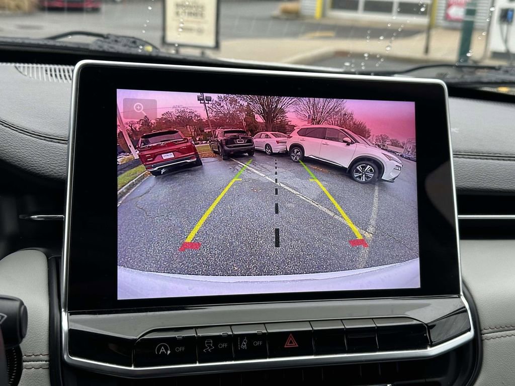 Used 2022 Jeep Compass Limited image 34