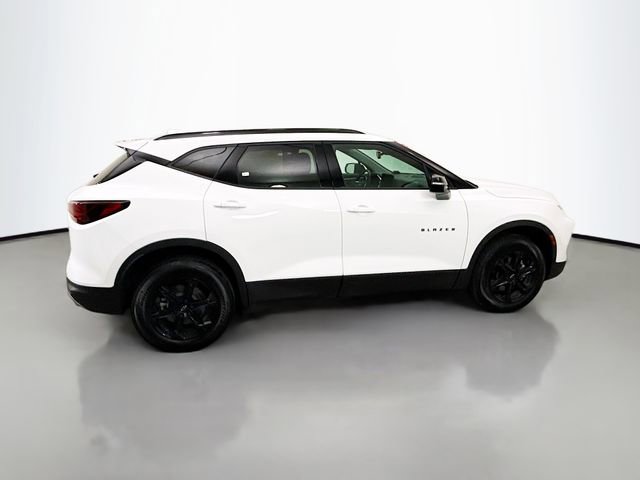 Used 2025 Chevrolet Blazer LT w/ Midnight/Sport Edition image 9