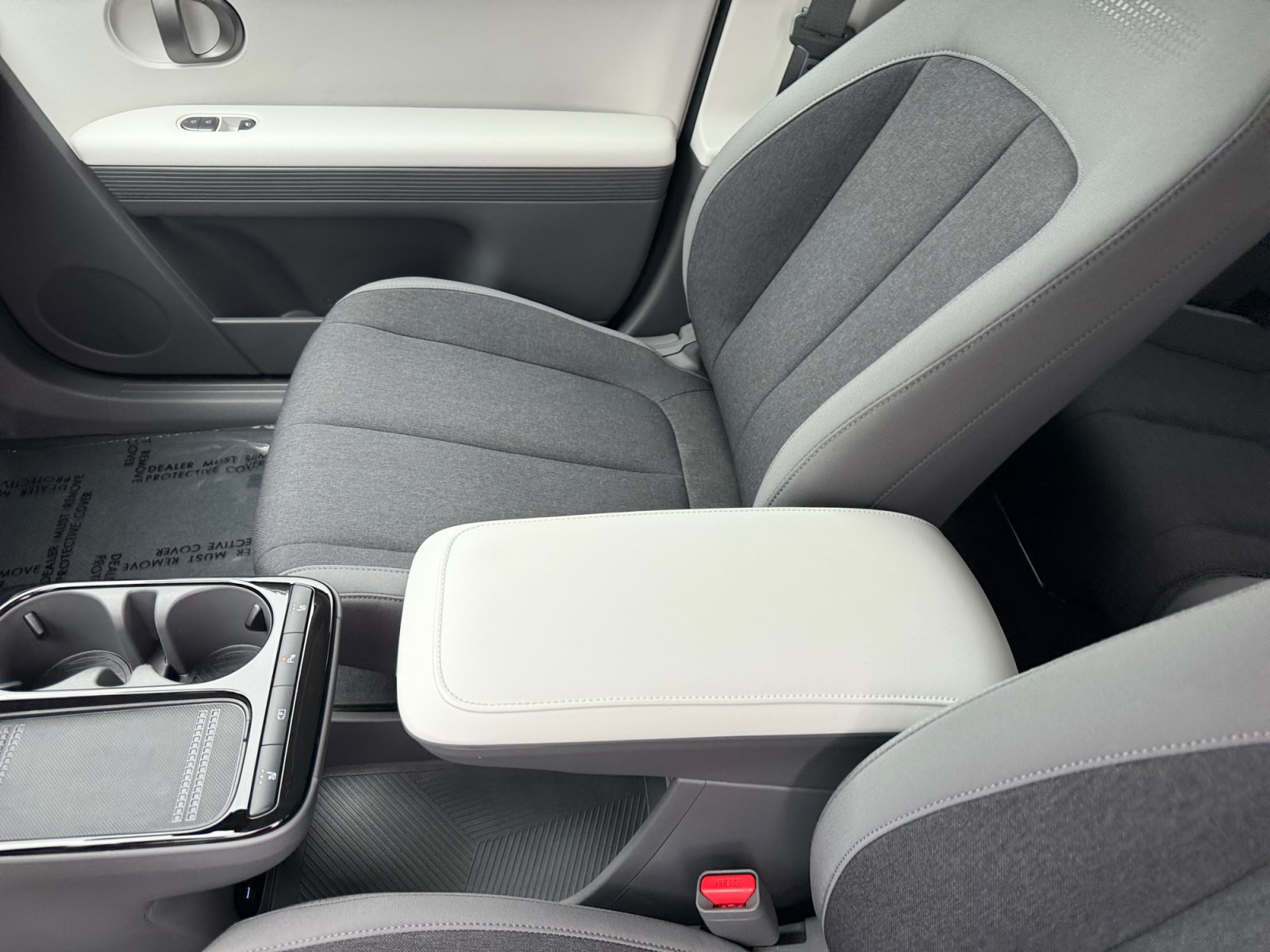 Certified 2025 Hyundai Ioniq 5 SE RWD image 14