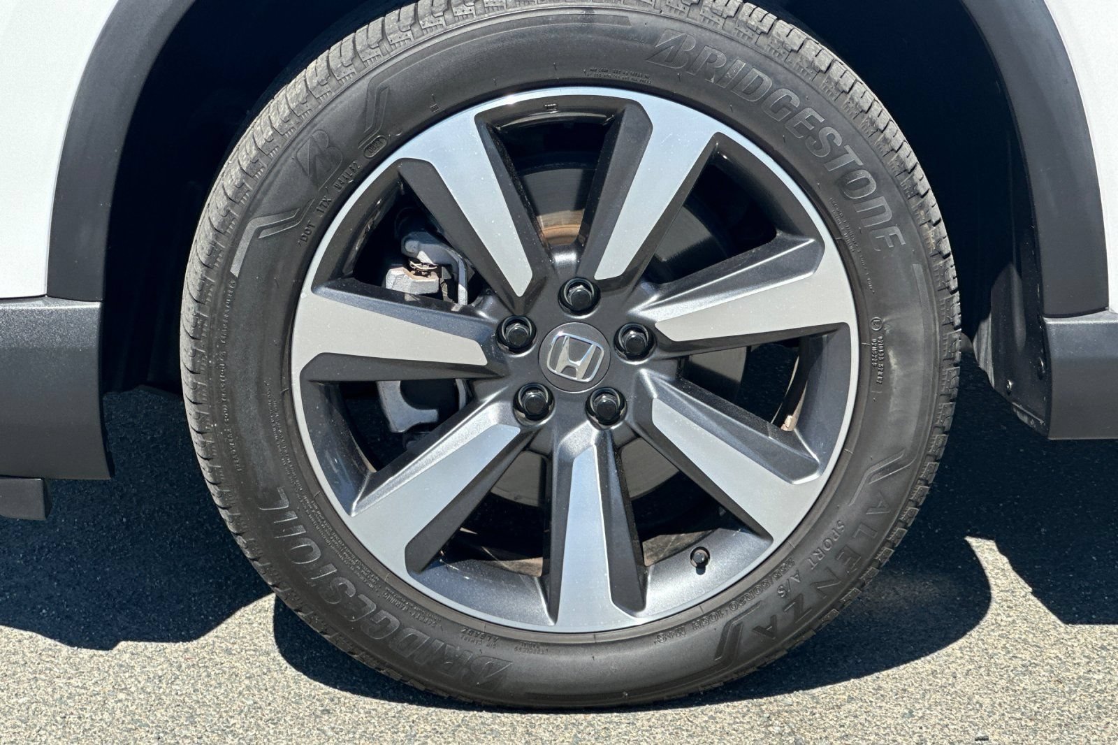 Certified 2025 Honda Pilot Touring image 25