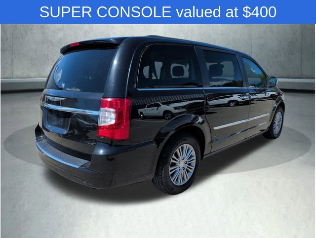 Used 2016 Chrysler Town & Country Touring-L FWD image 7