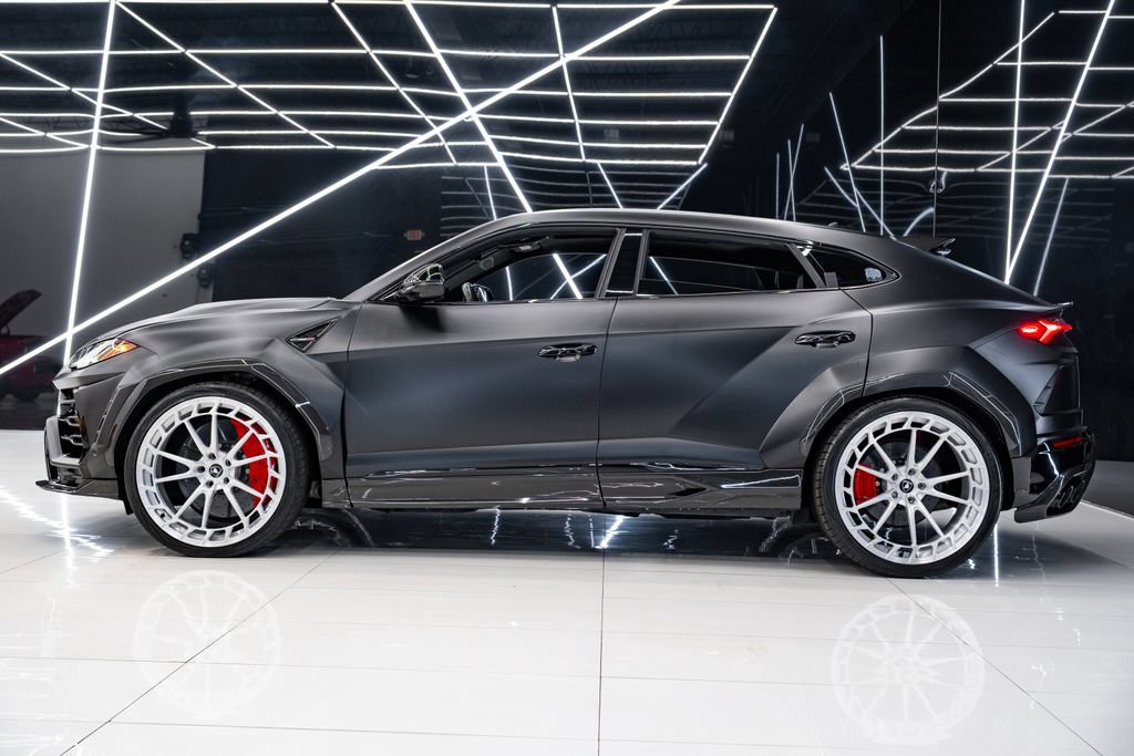 Used 2021 Lamborghini Urus AWD/4WD image 6