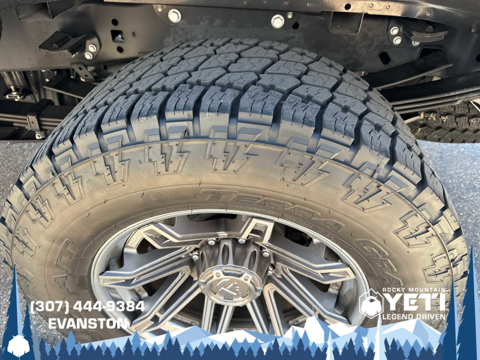 Used 2024 Ford F350 Lariat w/ Sport Appearance Package image 21