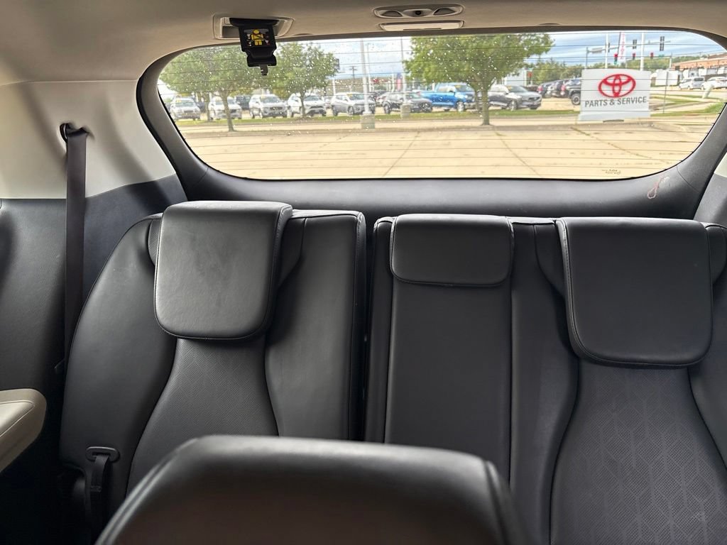 Used 2024 Kia Carnival LX FWD image 22