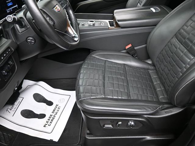 Used 2024 Cadillac Escalade ESV Premium Luxury Platinum image 16