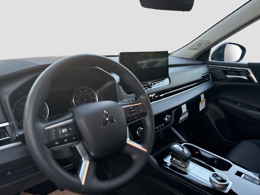New 2026 Mitsubishi Outlander ES image 9