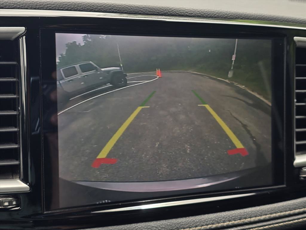 Used 2021 Chrysler Pacifica Touring w/ S Appearance Package FWD image 18
