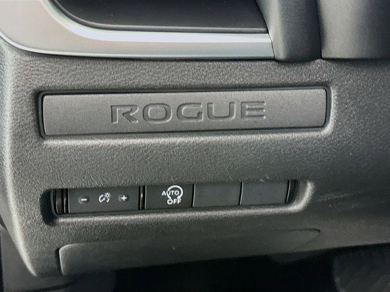 Used 2024 Nissan Rogue S image 10