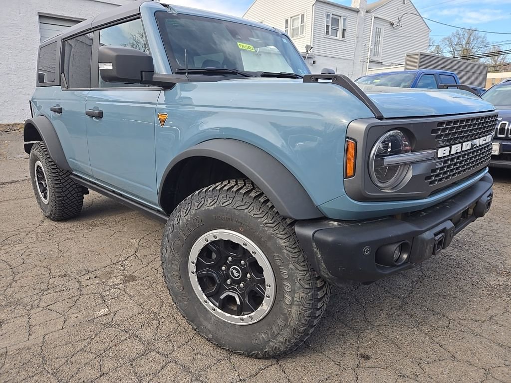 Used 2023 Ford Bronco Badlands w/ Sasquatch Package image 3