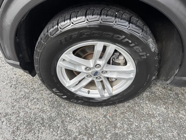 Used 2020 Ford Explorer XLT w/ Class III Trailer Tow Package AWD/4WD image 12