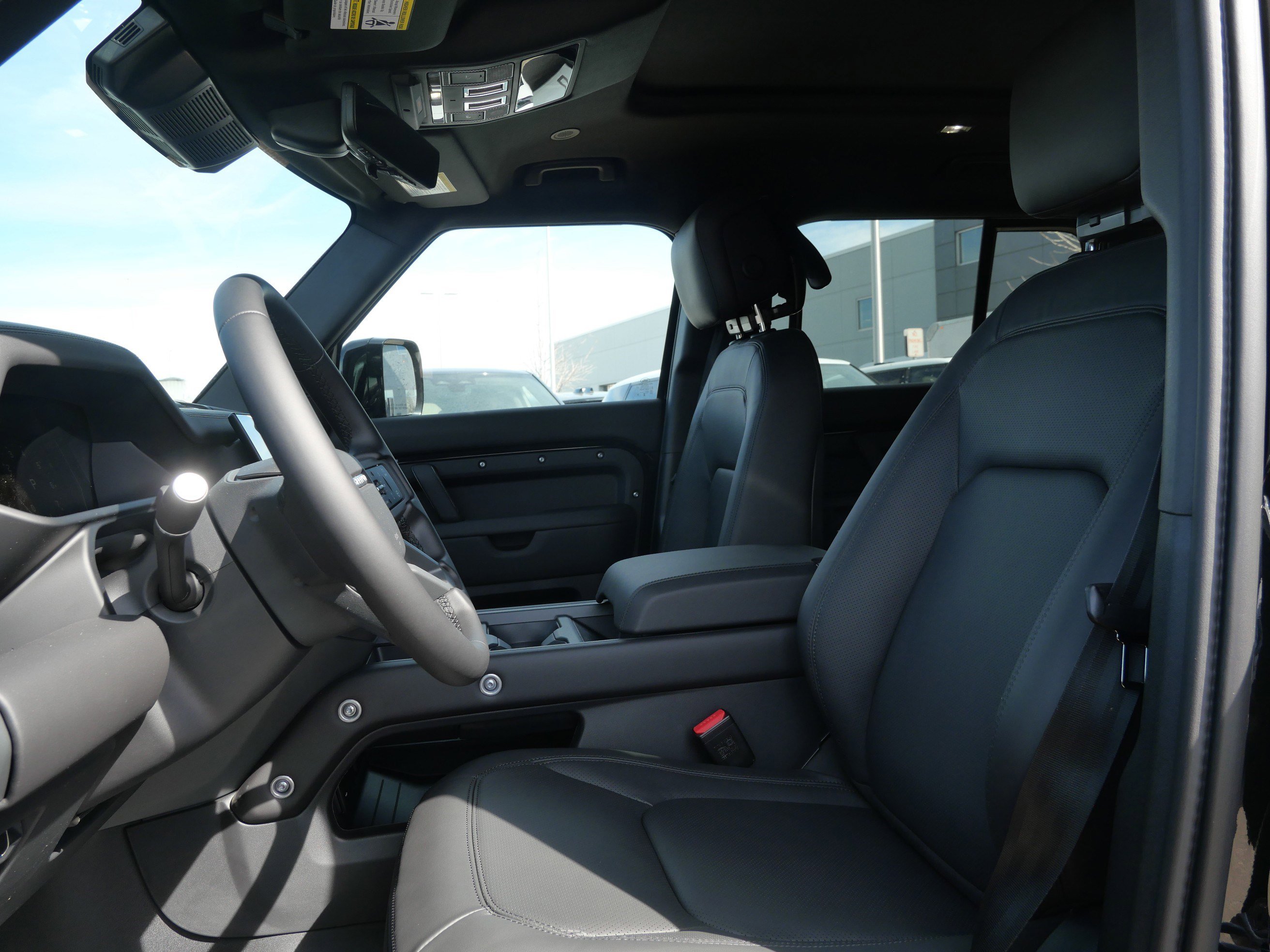 New 2026 Land Rover Defender 130 X-Dynamic SE AWD/4WD image 3