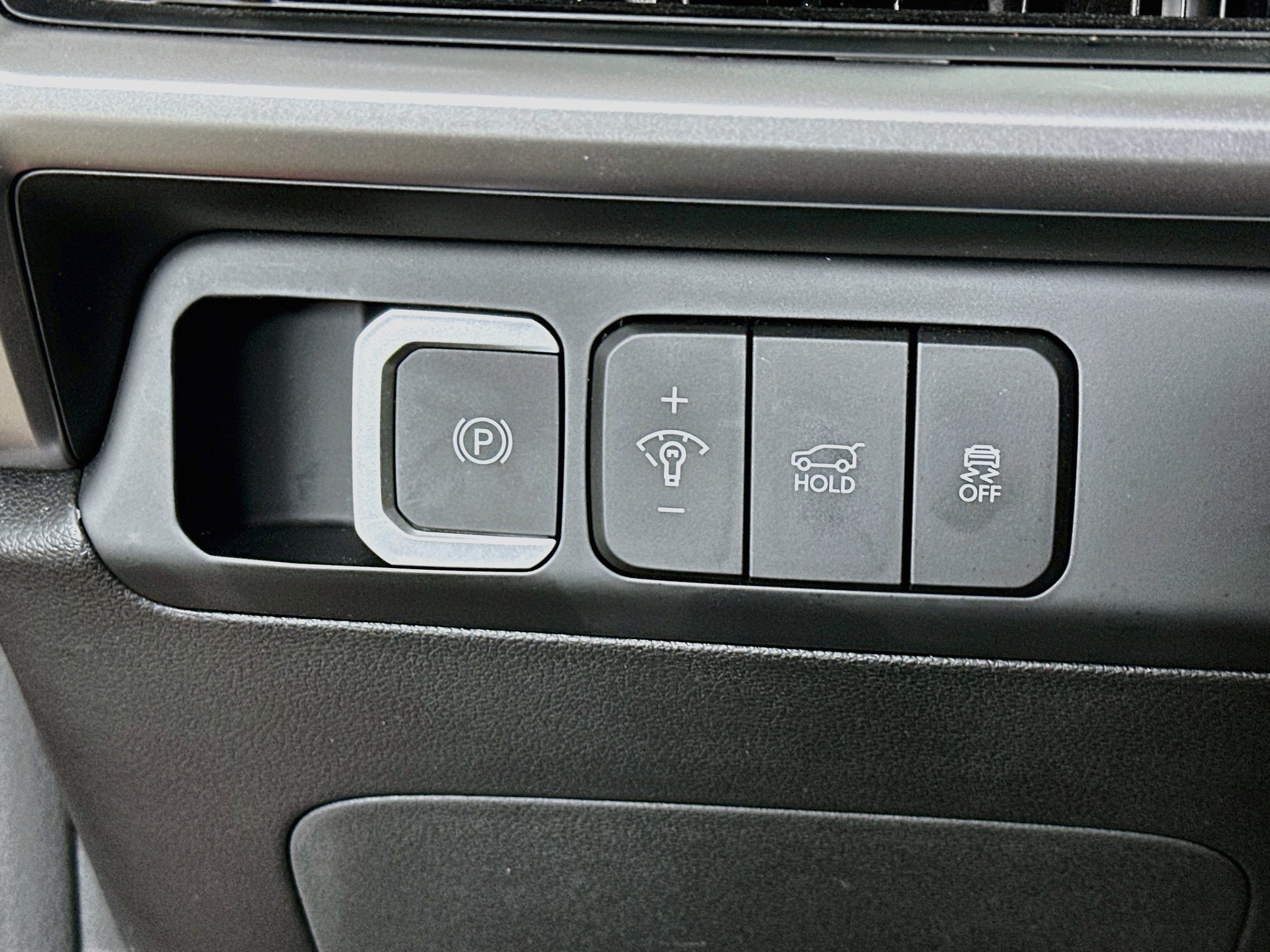 Used 2025 Hyundai Santa Fe SEL FWD image 17