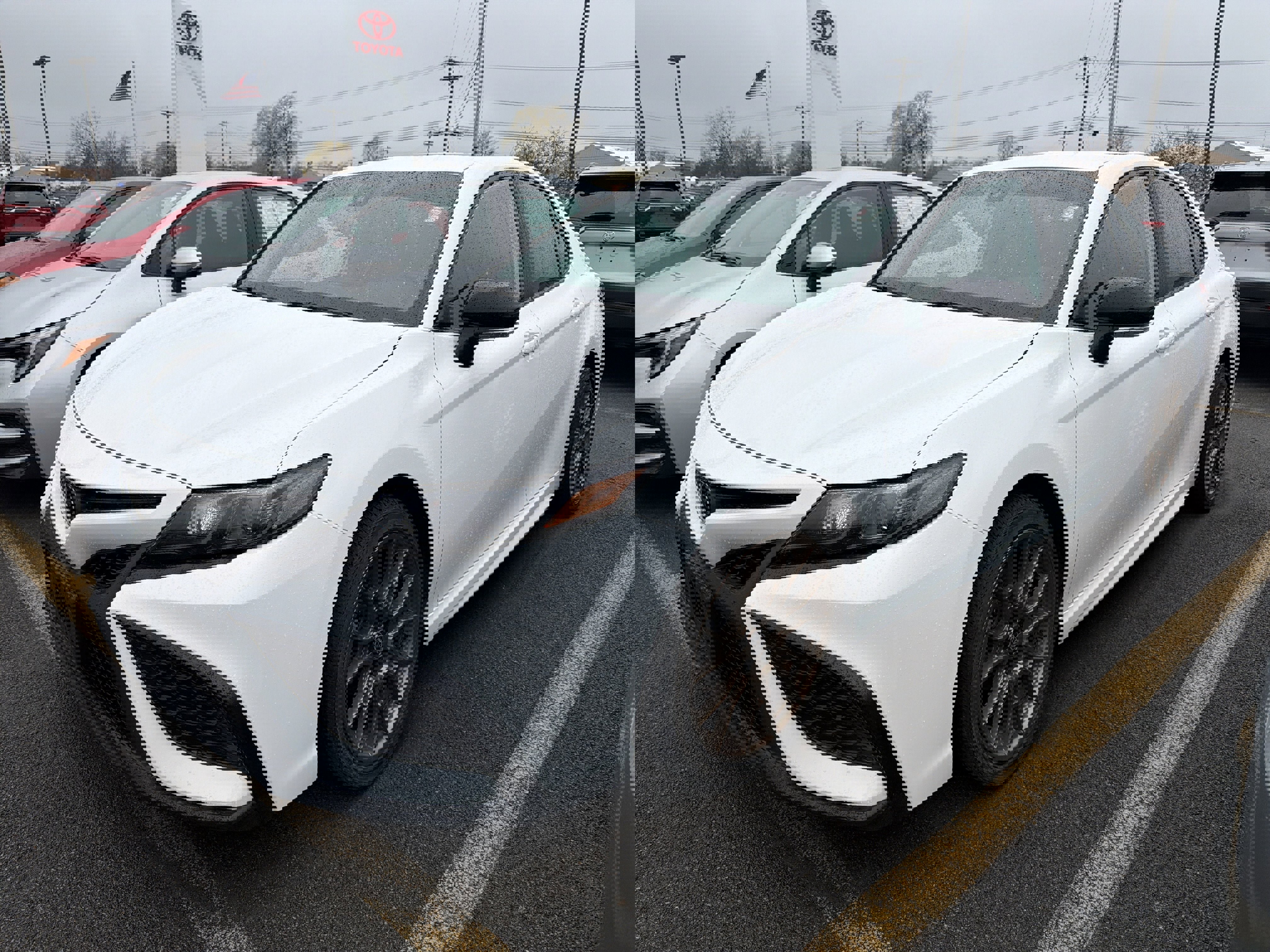 Used 2024 Toyota Camry SE w/ Convenience Package image 4