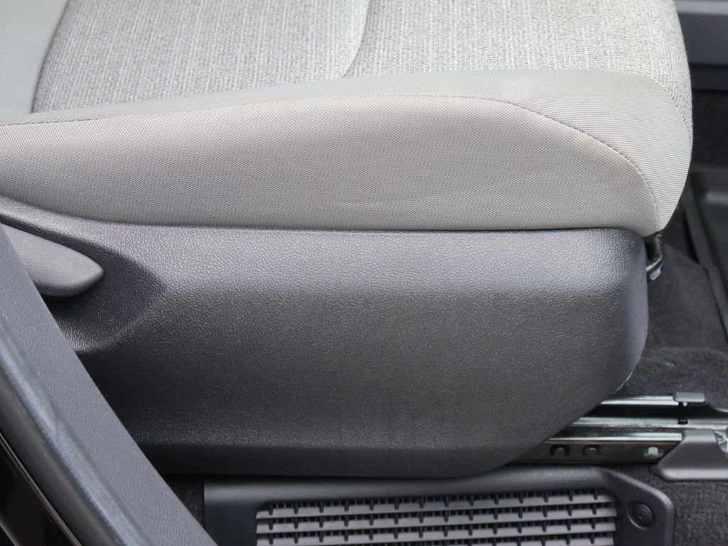 Used 2024 Toyota Sienna LE FWD image 10