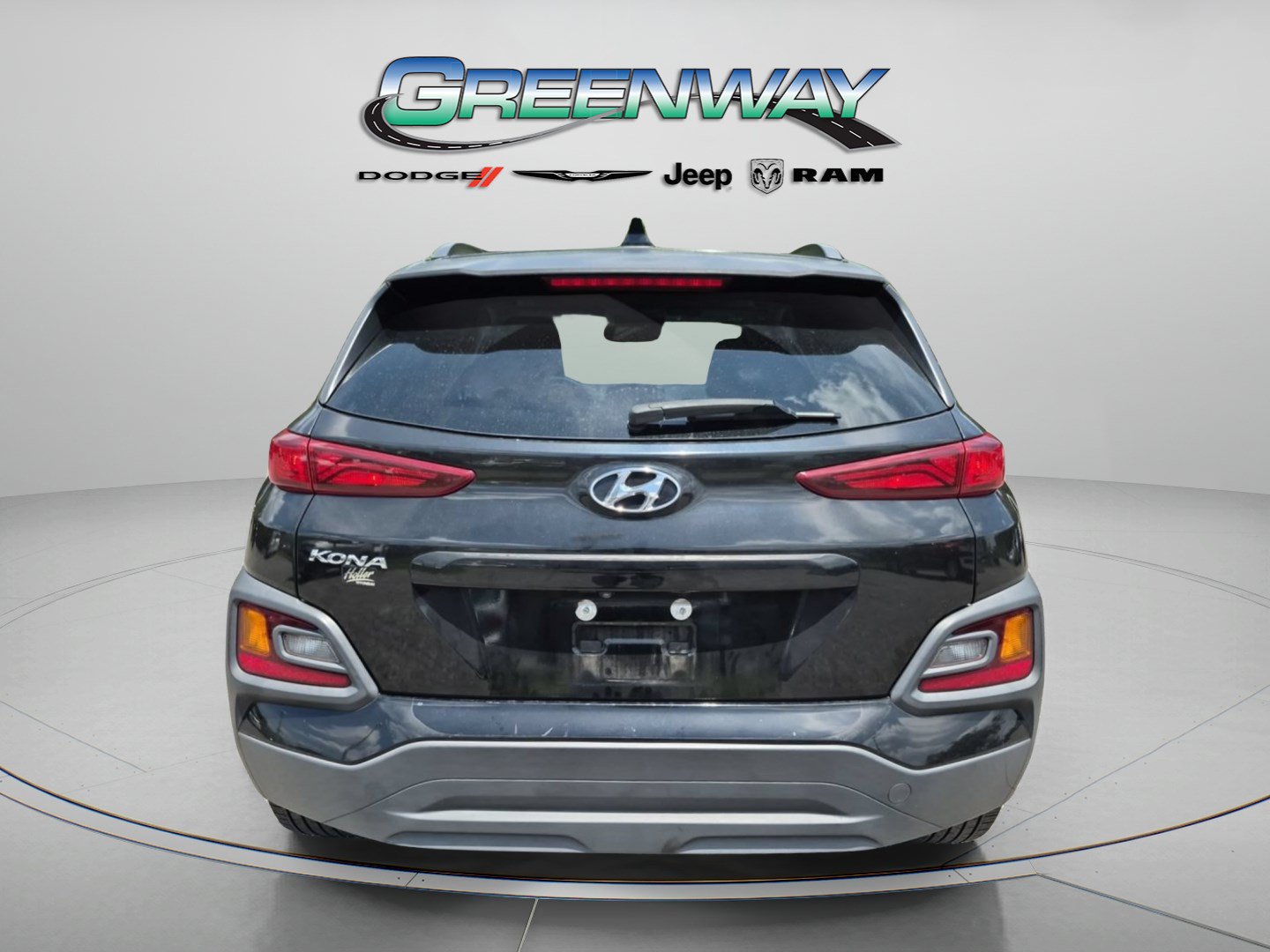 Used 2019 Hyundai Kona SEL w/ SEL Tech Package 02 FWD image 2