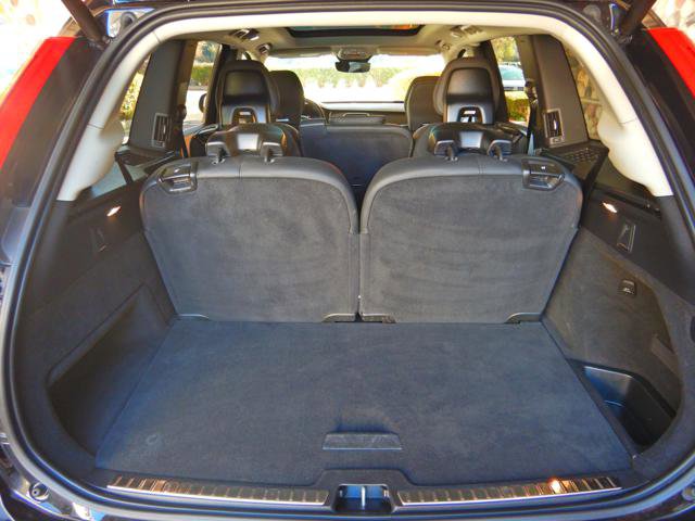 Used 2025 Volvo XC90 B6 Plus image 16