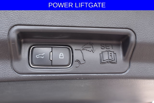 Used 2025 Ford Explorer Active w/ Active Comfort Package AWD/4WD image 8