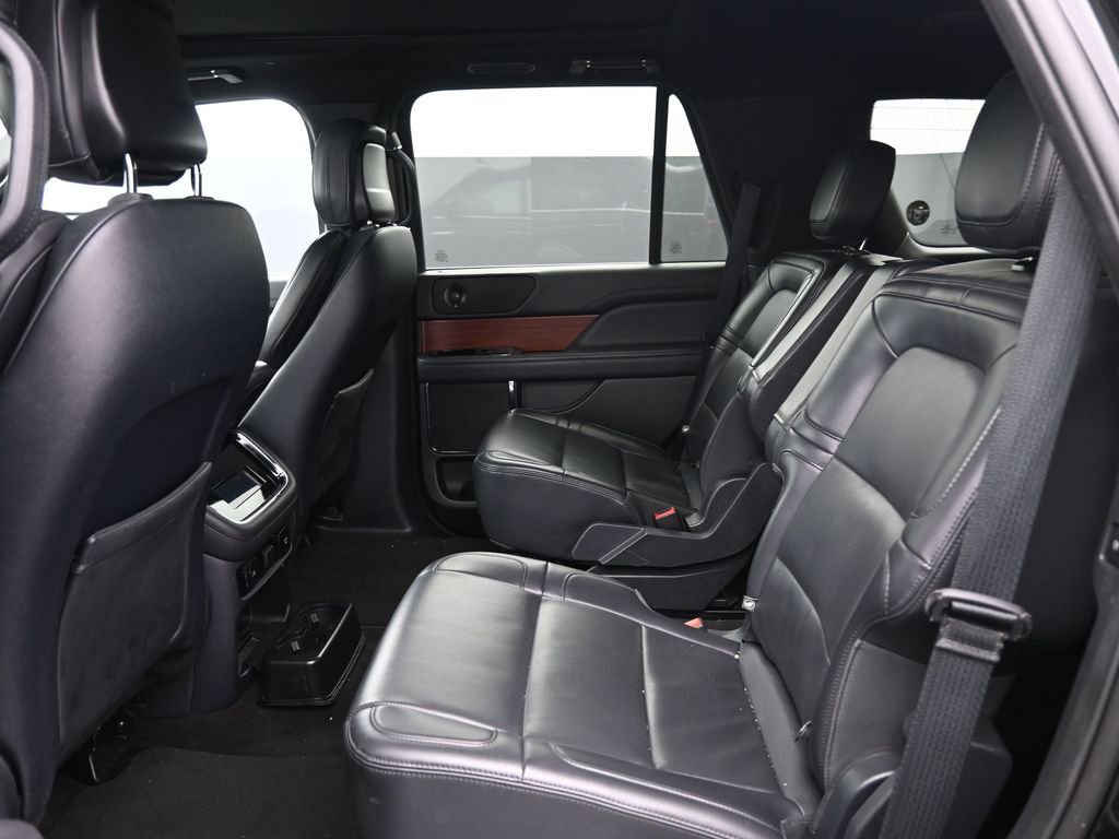 Used 2024 Lincoln Navigator Premiere image 18