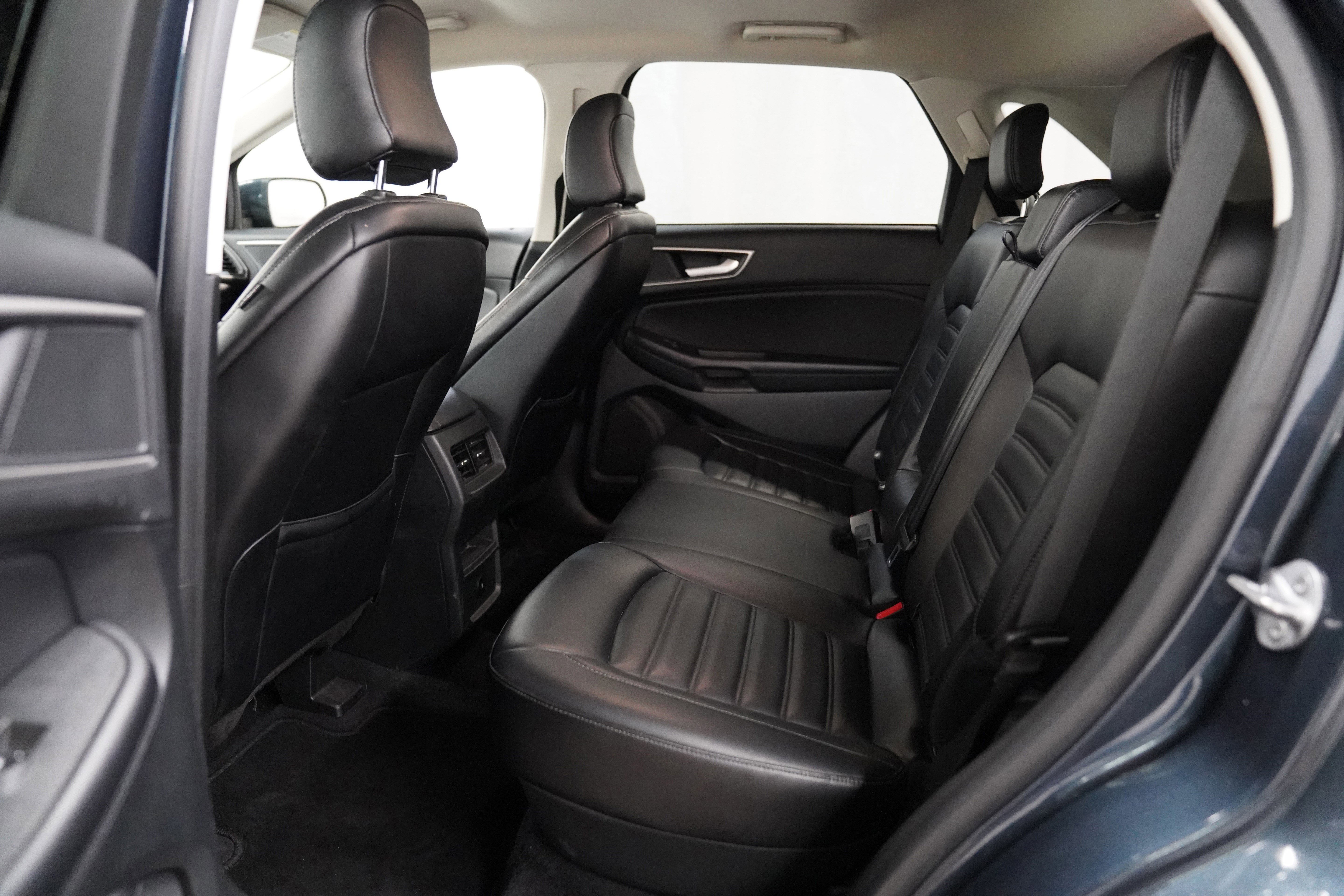 Used 2023 Ford Edge SEL video 5