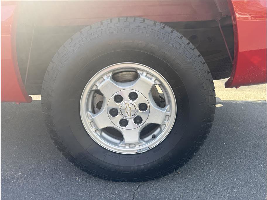Used 1999 Chevrolet Silverado 1500 LS w/ Off-Road Chassis Pkg AWD/4WD image 11