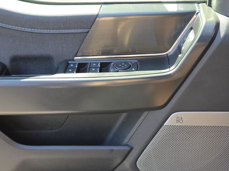 Used 2024 Ford F150 Lariat AWD/4WD image 27