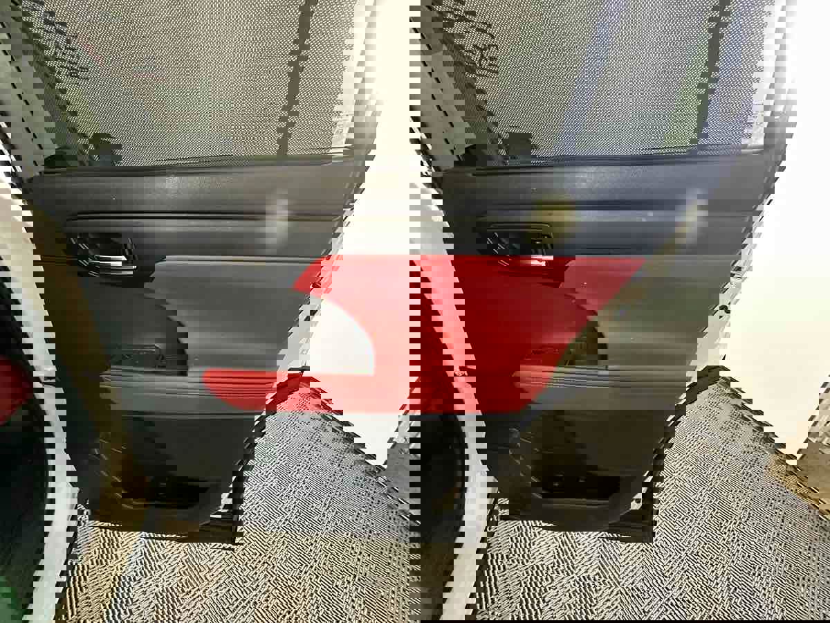 Used 2022 Toyota Highlander XSE image 25