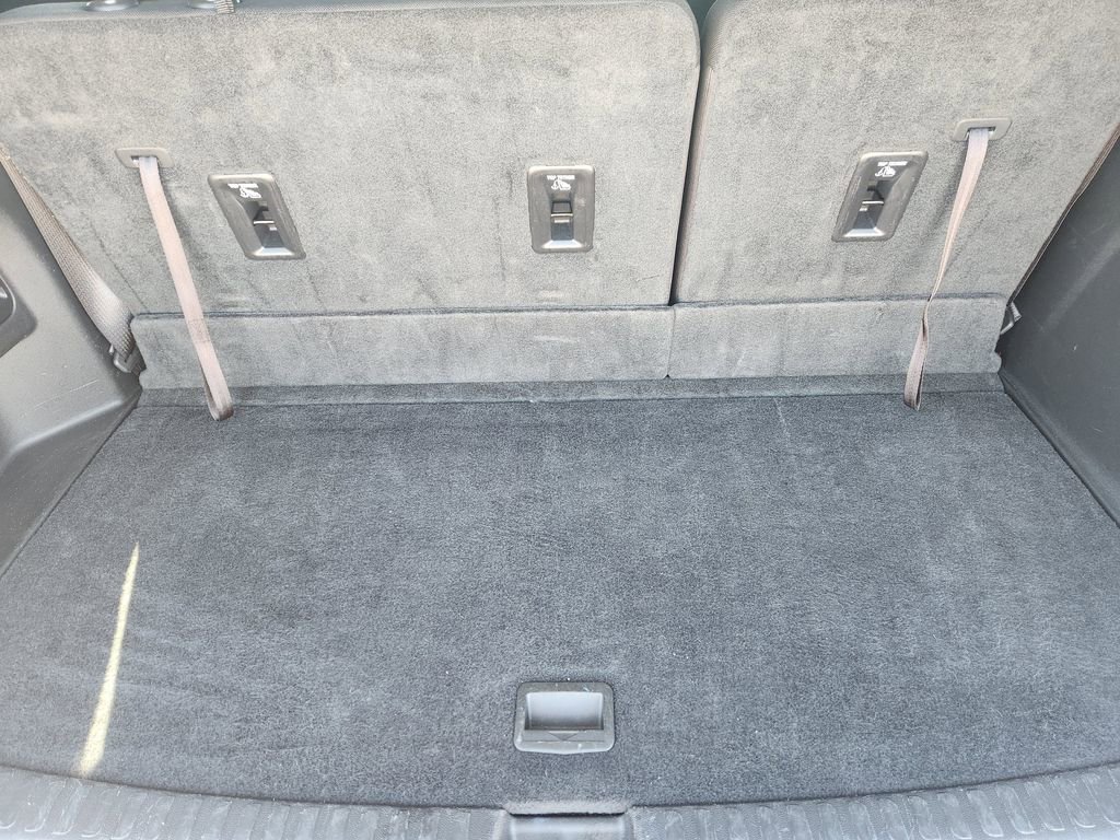 Used 2025 GMC Acadia Elevation image 32