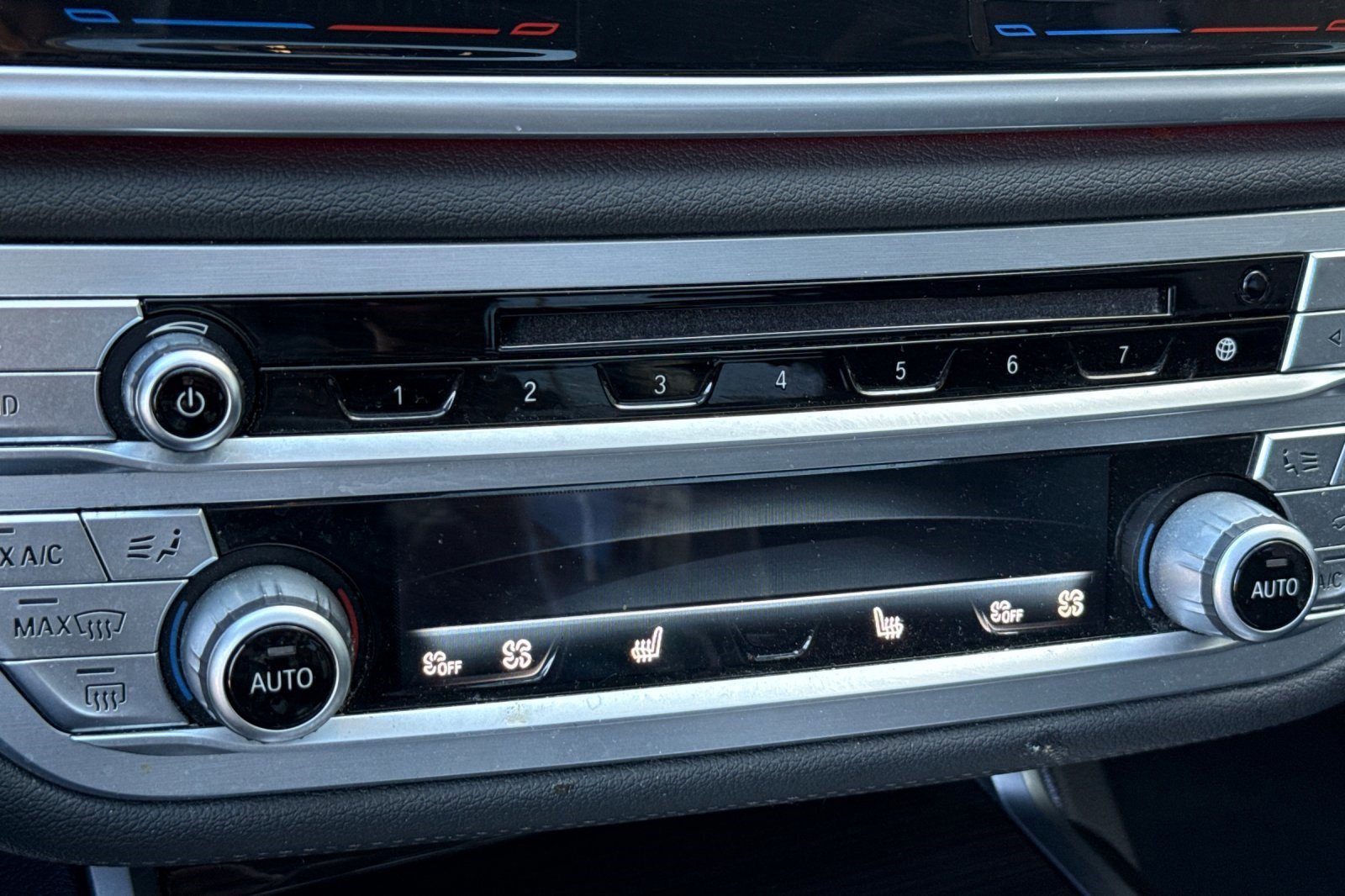 Used 2020 BMW 740i RWD image 17