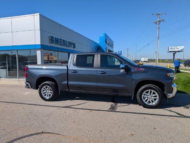 Used 2021 Chevrolet Silverado 1500 LT AWD/4WD image 2