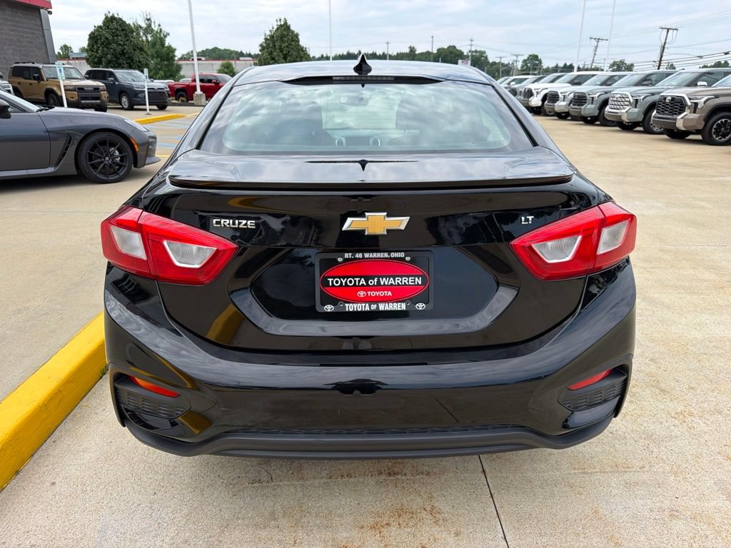 Used 2017 Chevrolet Cruze LT w/ Sun And Sound Package FWD image 6