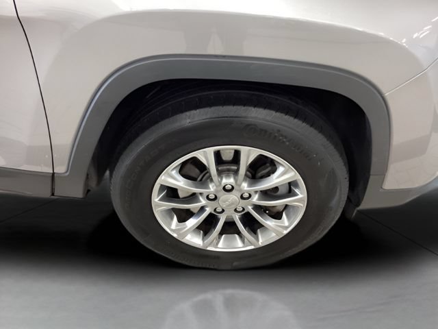 Used 2019 Jeep Cherokee Latitude Plus w/ Comfort/Convenience Group AWD/4WD image 21