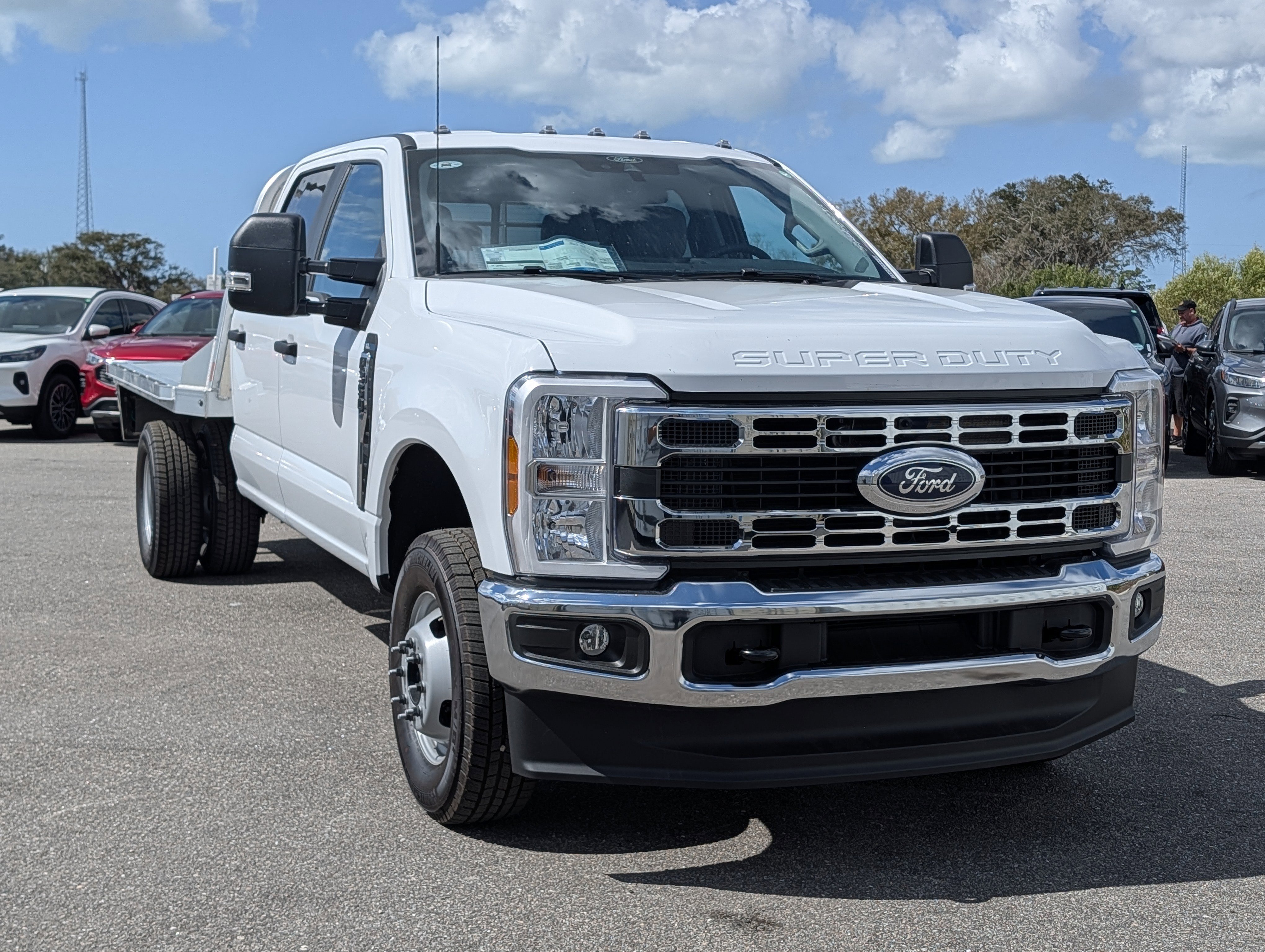 New 2026 Ford F350 XL w/ XL Chrome Package AWD/4WD video 2