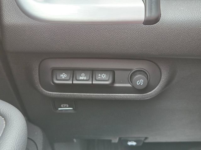 Used 2024 GMC Terrain SLT w/ Infotainment Package II image 22