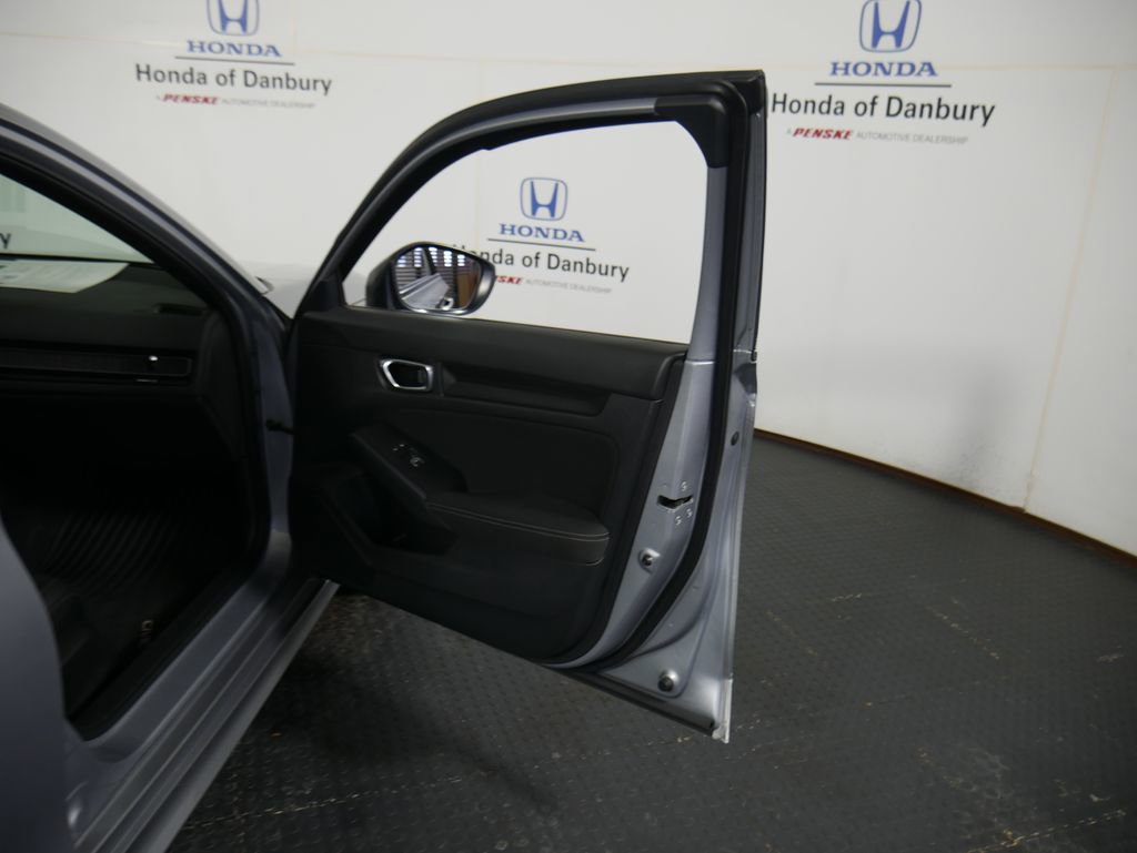 Used 2023 Honda Civic Sport image 5