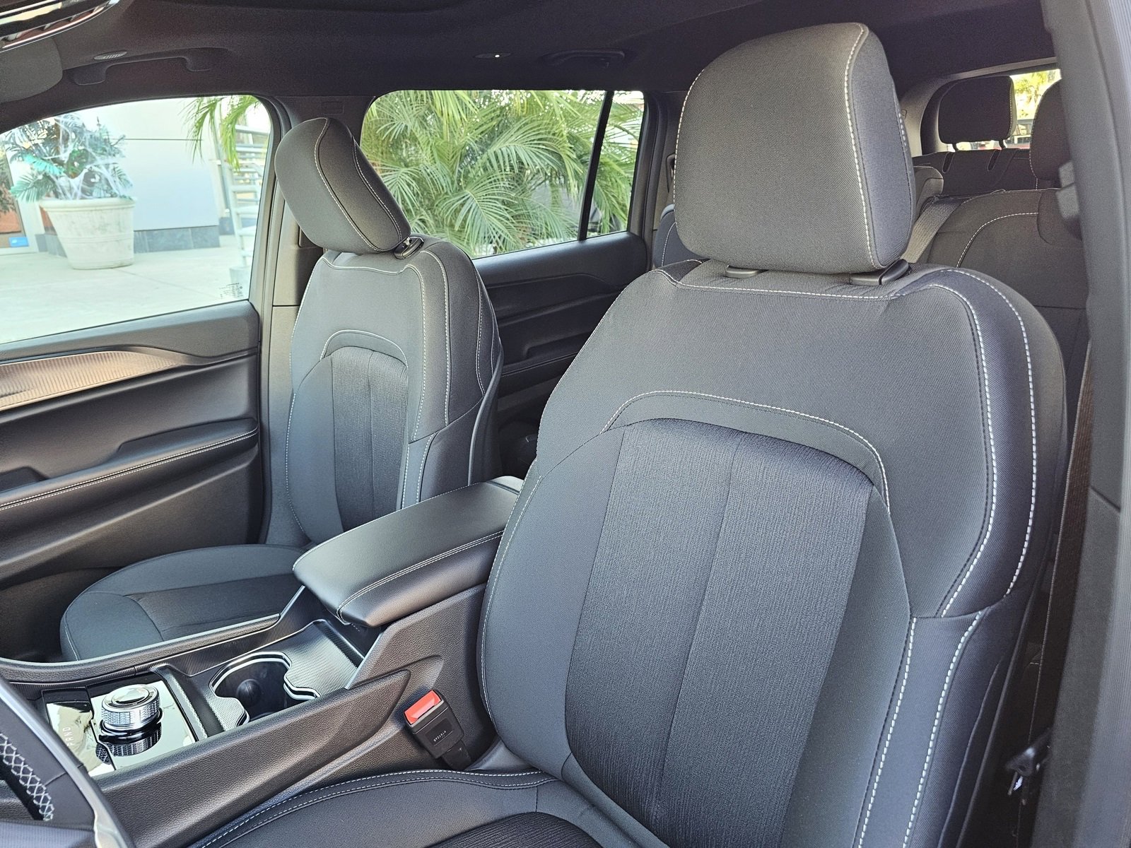 New 2025 Jeep Grand Cherokee L Laredo image 22