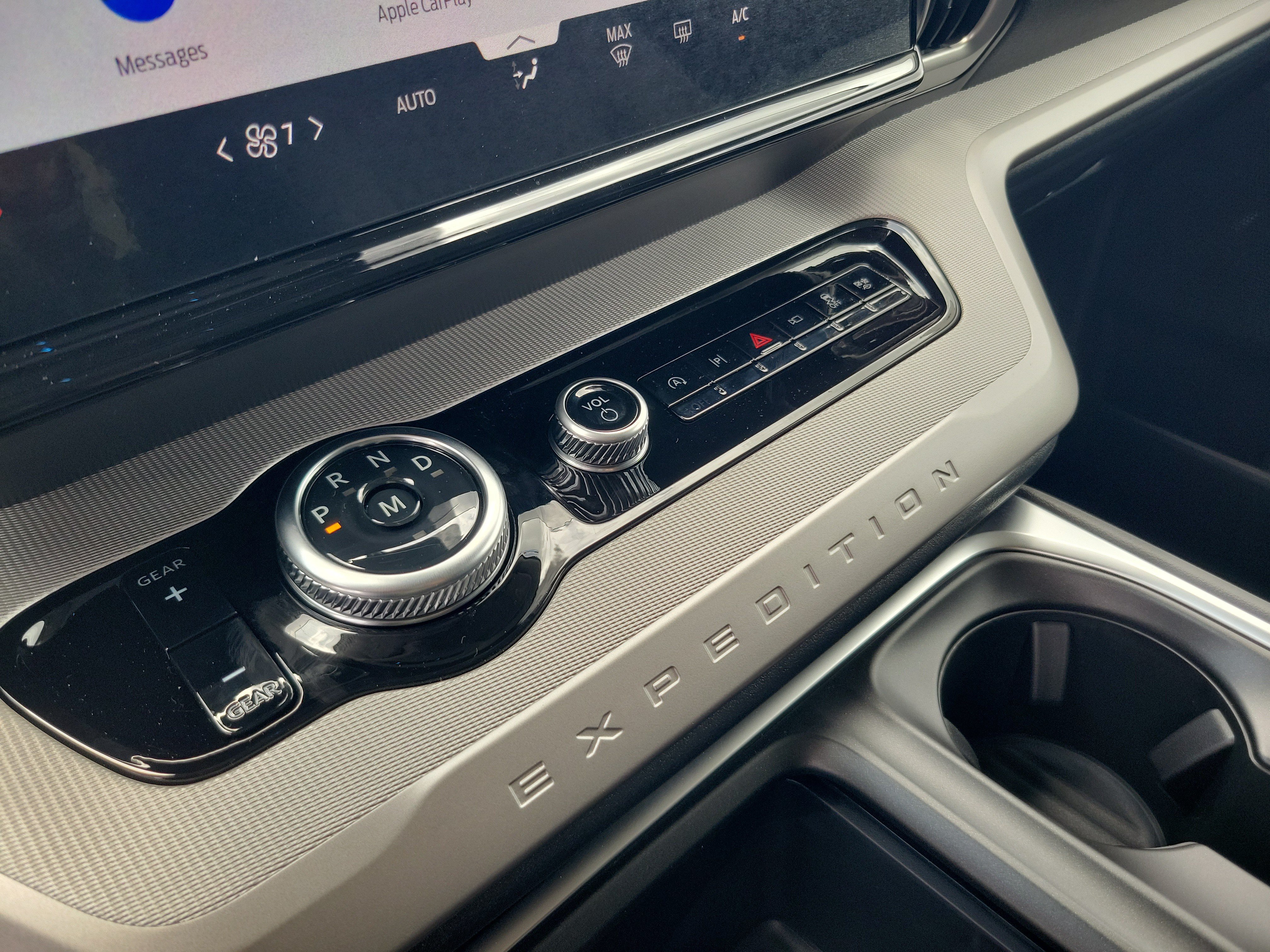 New 2027 Ford Expedition Active RWD image 17