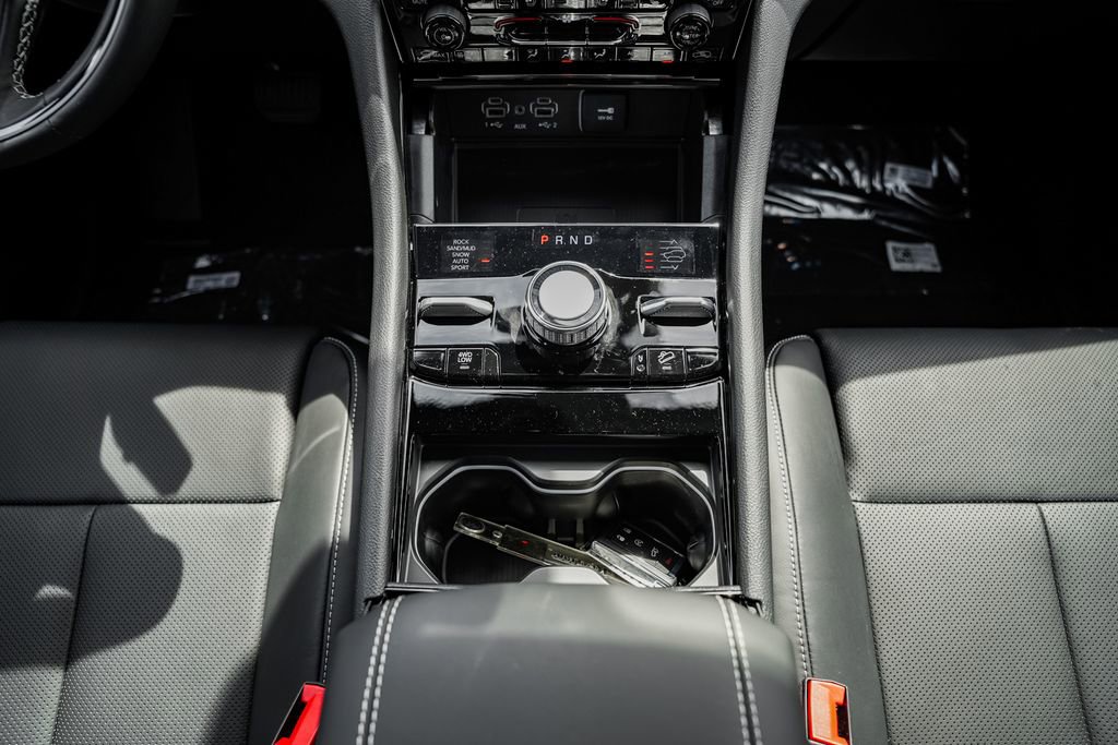 New 2025 Jeep Grand Cherokee Overland w/ Adv Protech Group III image 32