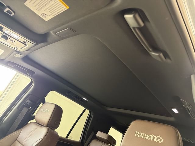 Certified 2025 Chevrolet Tahoe High Country AWD/4WD image 27